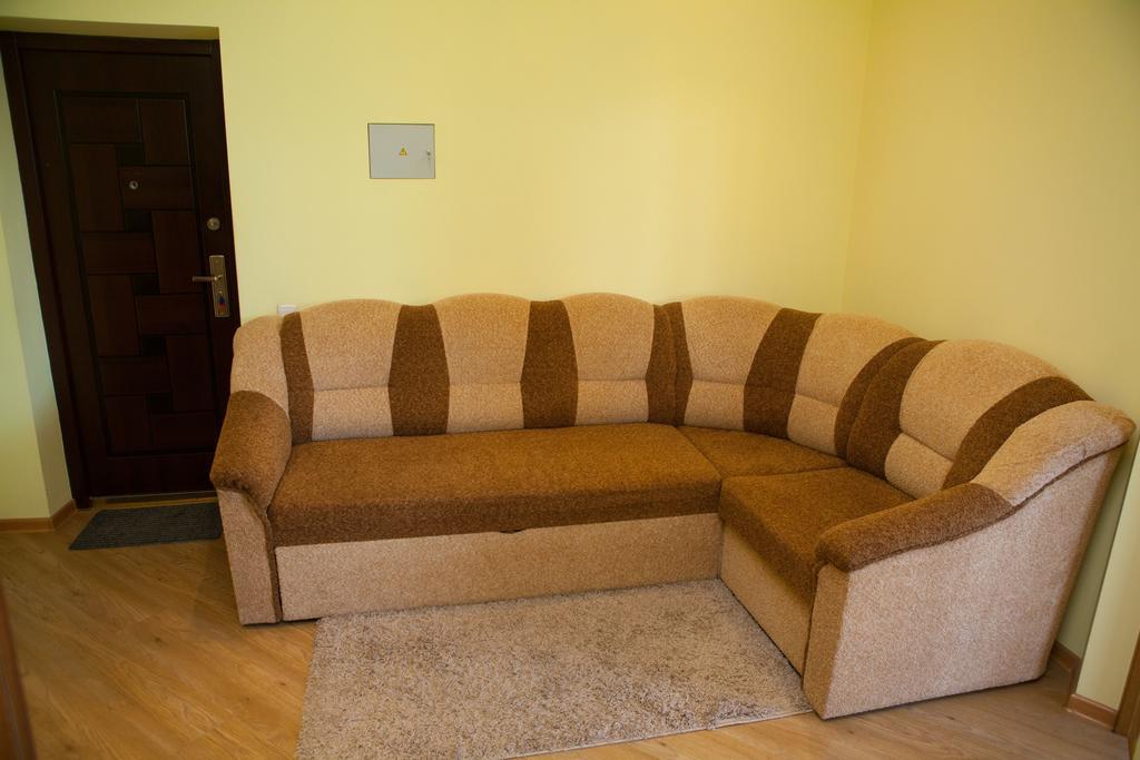 Apartment In 2 Min From Poznyaky Metro Station Киев Екстериор снимка